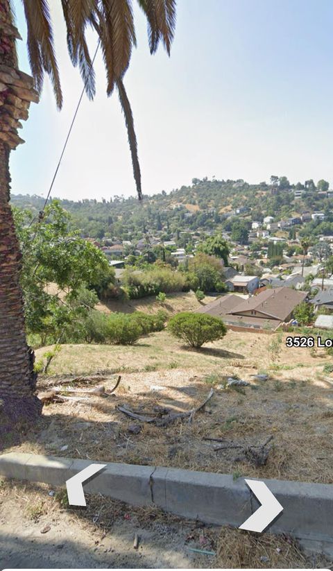  in Los Angeles CA 3526 Loma Lada Dr.jpg