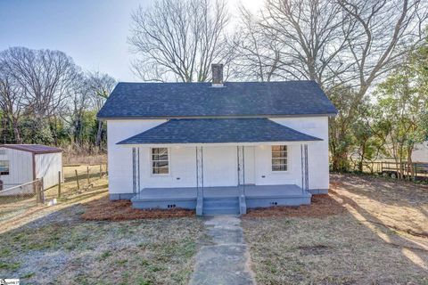 Single Family Residence in Spartanburg SC 689 Southern Street.jpg