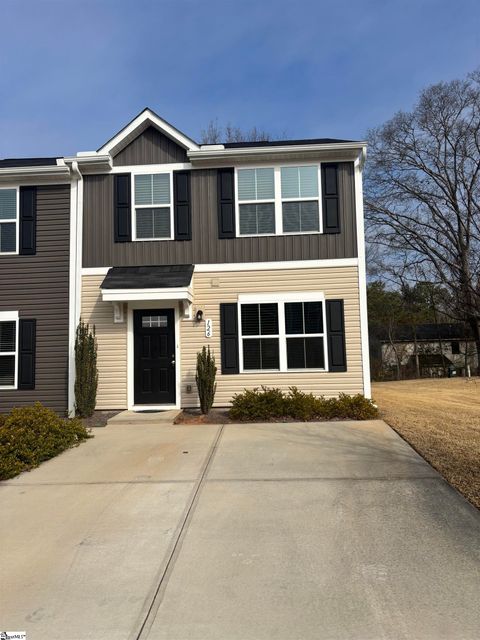 Townhouse in Anderson SC 126 Nicklaus Drive.jpg