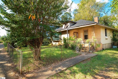 Single Family Residence in Spartanburg SC 190 Palisade Street.jpg