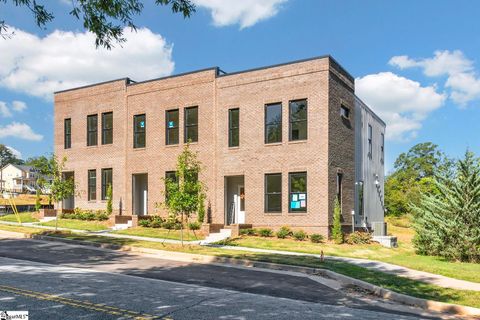 Townhouse in Spartanburg SC 296 College Street.jpg