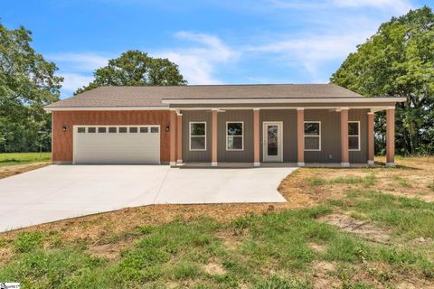 Single Family Residence in Gray Court SC 5138 Old Laurens Road.jpg
