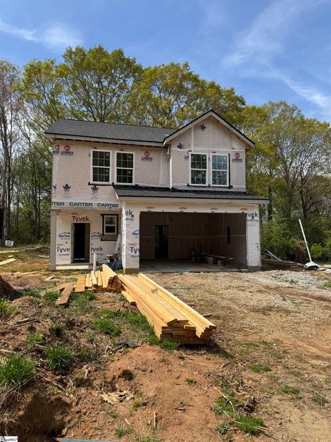 Single Family Residence in Spartanburg SC 452 Tryon Street.jpg