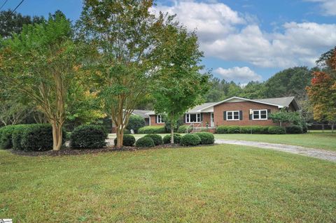 Single Family Residence in Laurens SC 893 Trinity Church Road.jpg