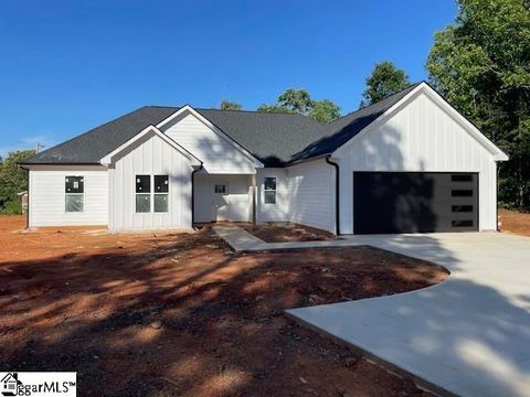 Single Family Residence in Chesnee SC 4018 Chesnee Highway.jpg