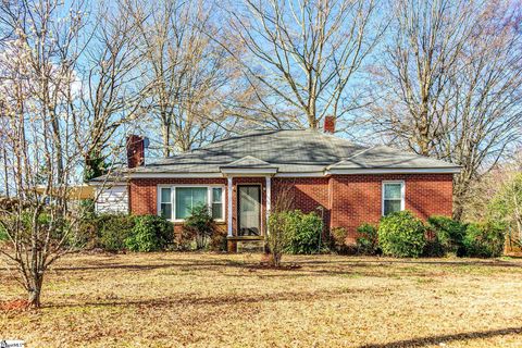 Single Family Residence in Greenwood SC 2623 Montague Avenue Extension.jpg