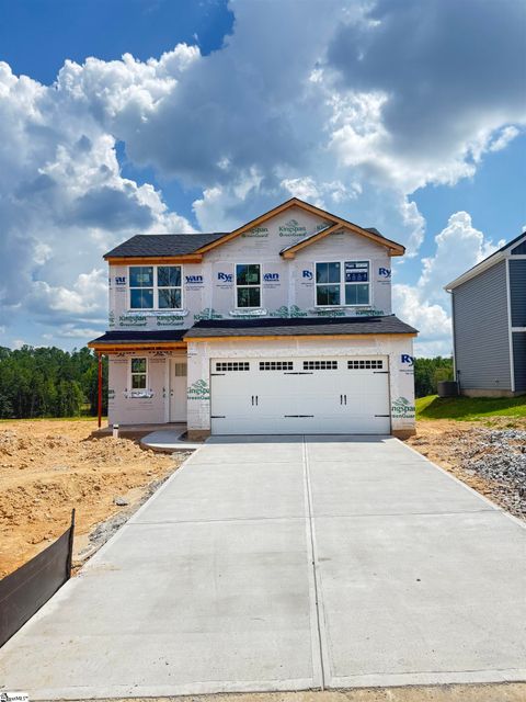 Single Family Residence in Spartanburg SC 5428 Marblewood Road.jpg