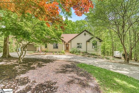 Single Family Residence in Spartanburg SC 228 Muirfield Drive.jpg
