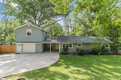 Single Family Residence in Spartanburg SC 119 Victoria Road.jpg