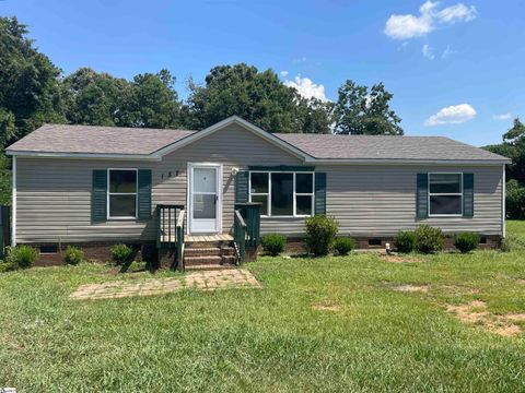 Mobile Home in Gray Court SC 157 Foothills Trail.jpg
