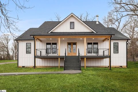Single Family Residence in Campobello SC 181 Fern Road.jpg