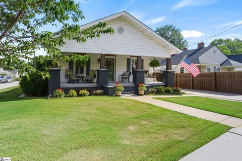 Single Family Residence in Greer SC 209 Fairview Avenue.jpg