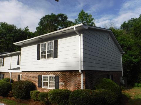Condominium in Spartanburg SC 31 Summercreek Drive.jpg