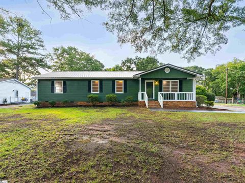 Single Family Residence in Campobello SC 130 Pine Street Extension.jpg