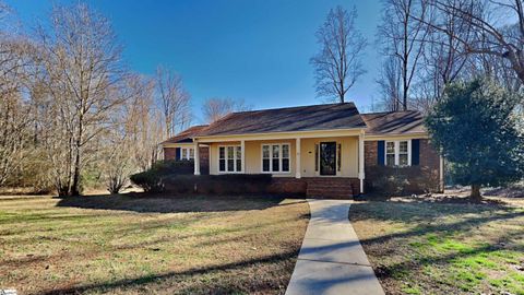 Single Family Residence in Spartanburg SC 522 Cambridge Drive.jpg