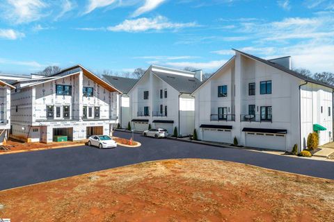 Condominium in Greenville SC 111 Lepak Lane.jpg