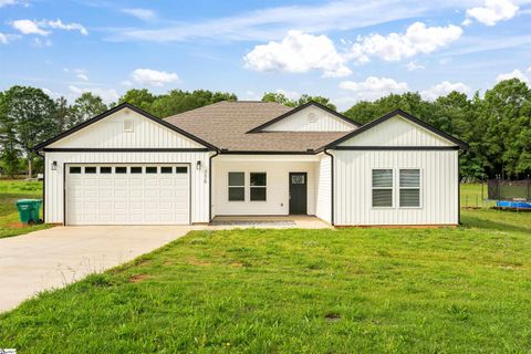 Single Family Residence in Chesnee SC 556 Sand Clay Road.jpg