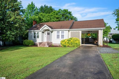Single Family Residence in Greenville SC 9 Shamrock Lane.jpg