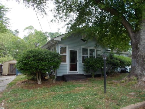 Single Family Residence in Enoree SC 33 School Street.jpg