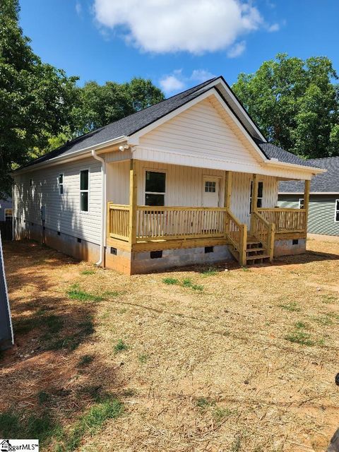 Single Family Residence in Greer SC 200 Broadus Street 1.jpg