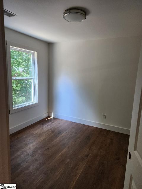 Single Family Residence in Greer SC 200 Broadus Street 17.jpg