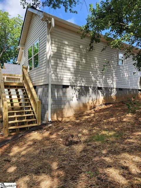 Single Family Residence in Greer SC 200 Broadus Street 15.jpg