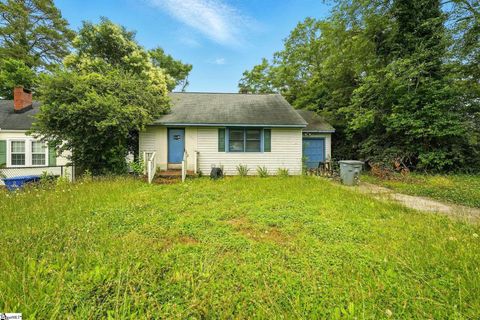Single Family Residence in Spartanburg SC 162 Watkins Court.jpg