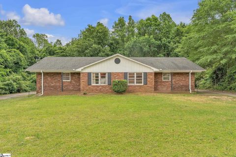 Duplex in Spartanburg SC 207 James Street.jpg