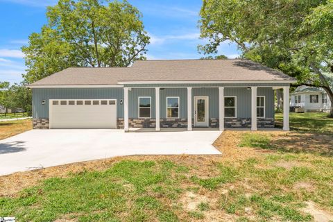 Single Family Residence in Gray Court SC 5126 Old Laurens Road.jpg
