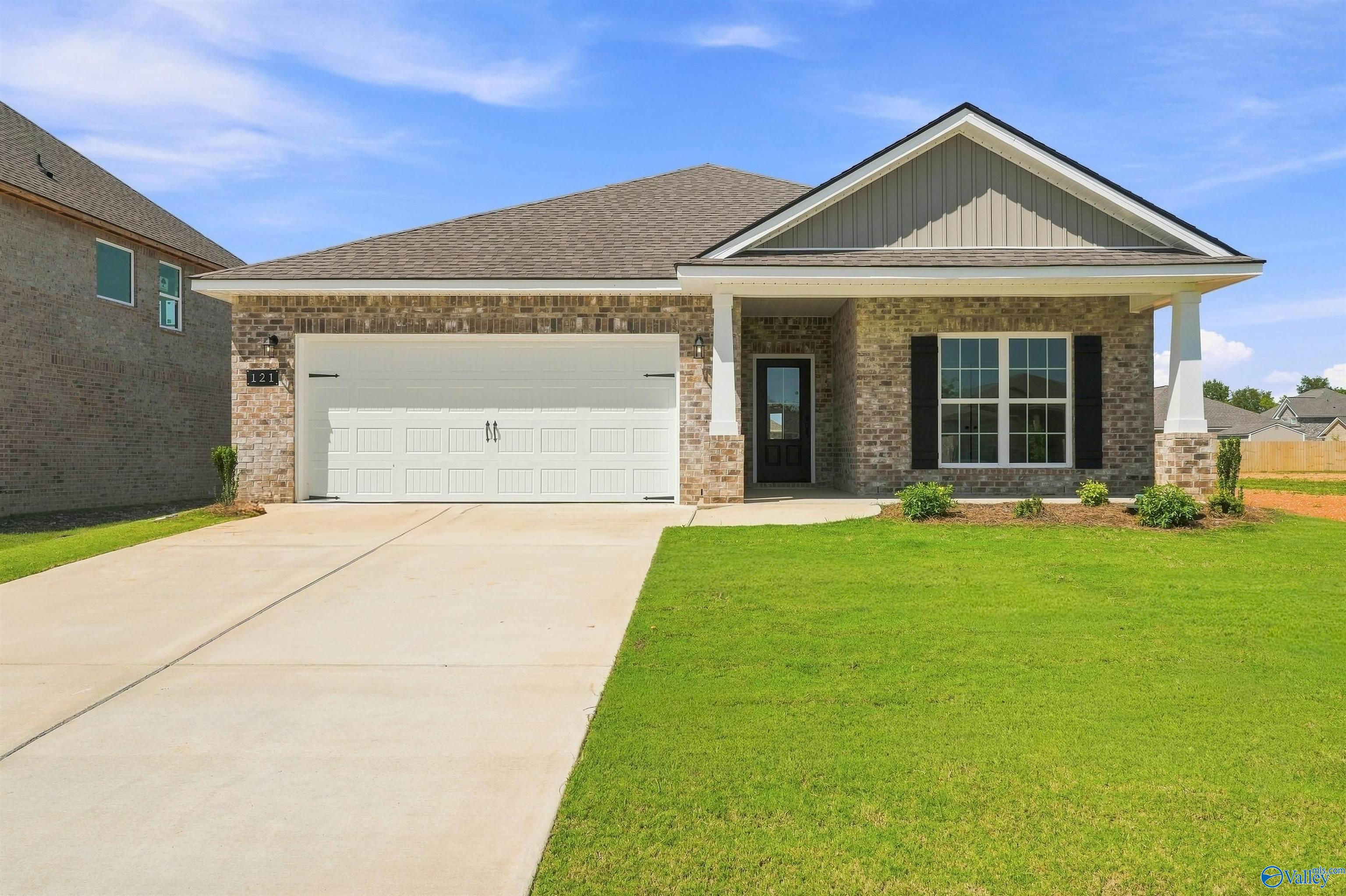 126 Ivy Vine Dr, Toney, AL 35773 photo