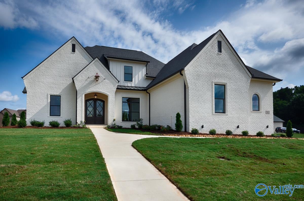 22623 Mary Grace Dr, Athens, AL 35613