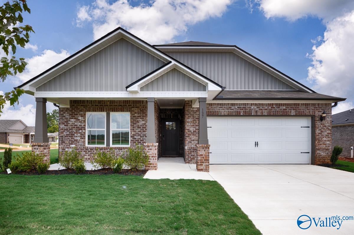 137 Shearwater Dr, Meridianville, AL 35759