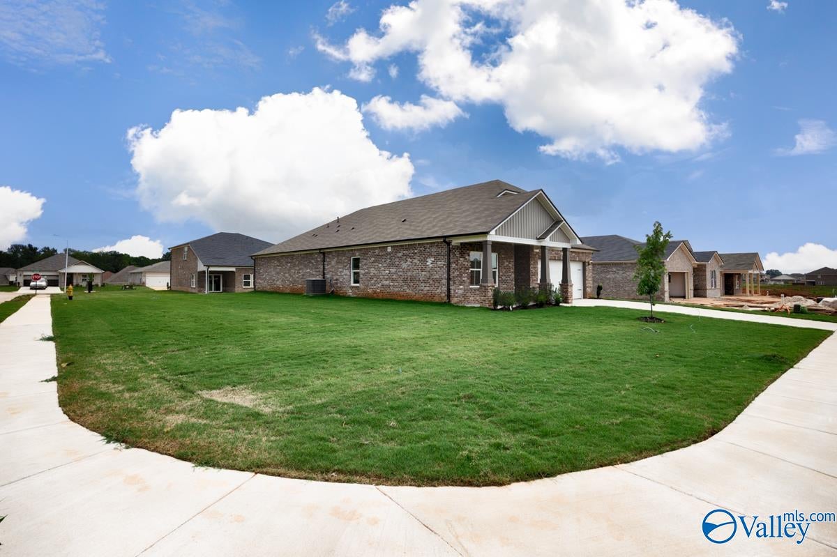 137 Shearwater Dr, Meridianville, AL 35759 photo