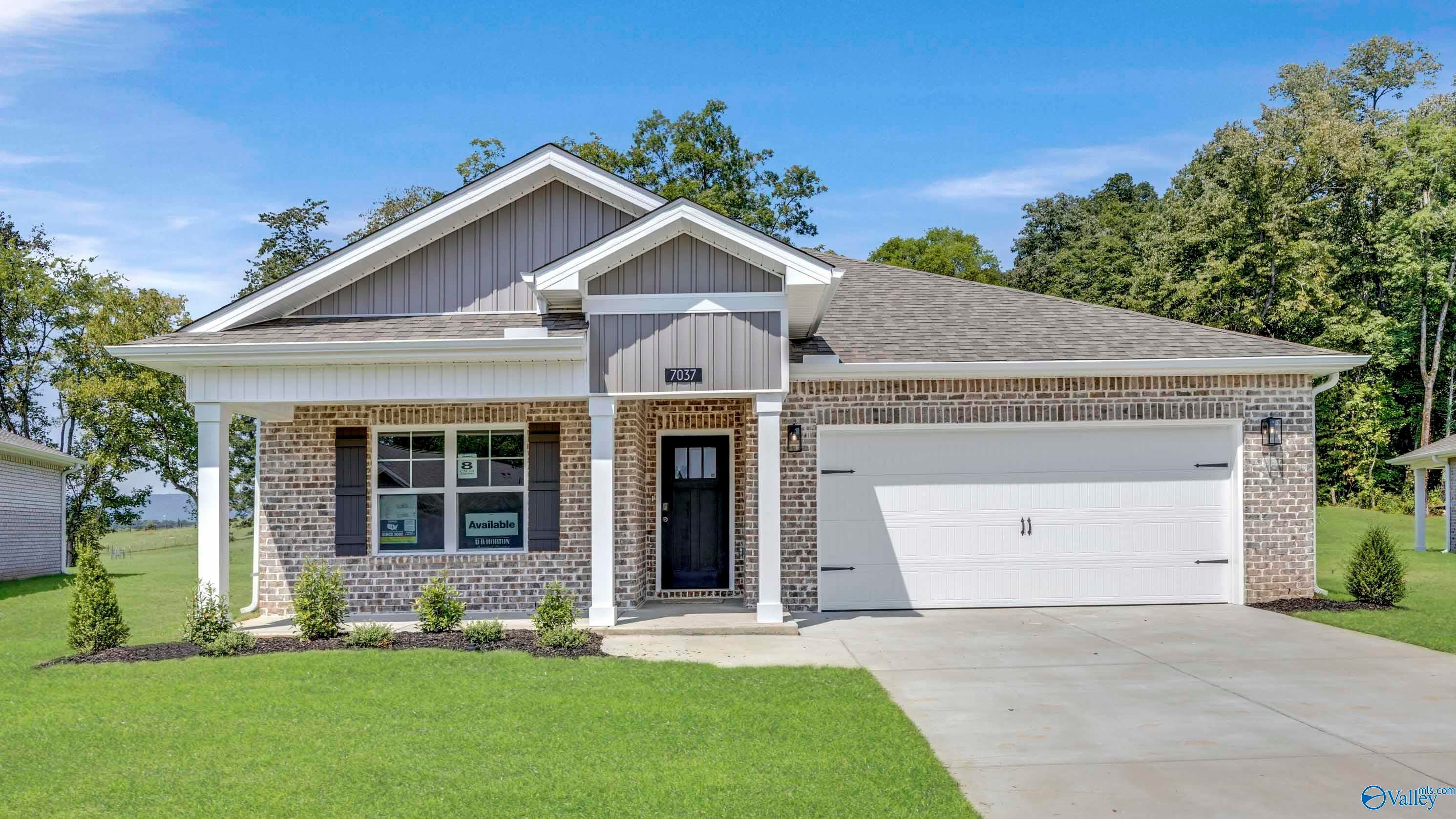 7037 Willow Walk Blvd, Gurley, AL 35748