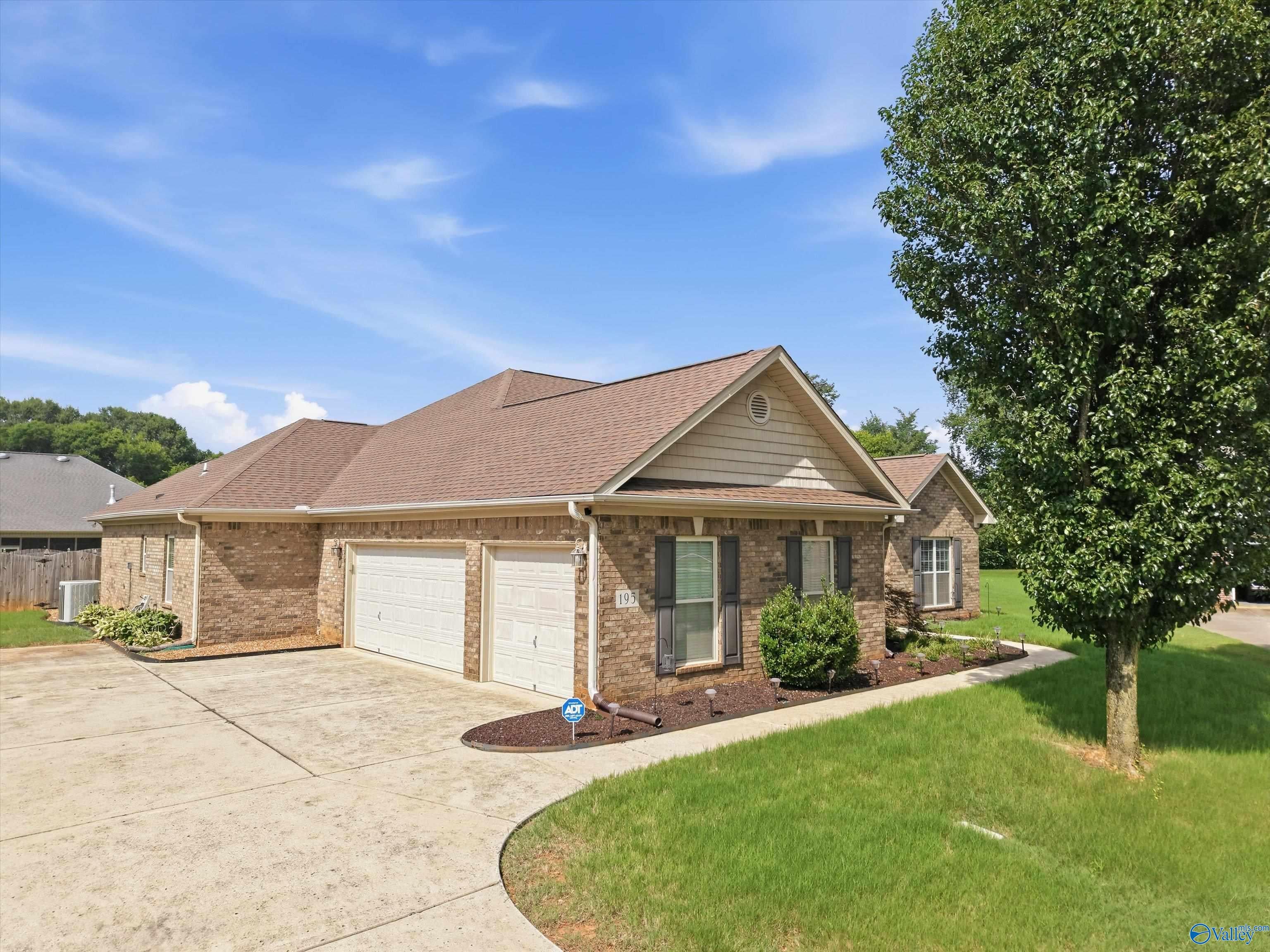 195 Sarah Jane Dr, Madison, AL 35757 photo