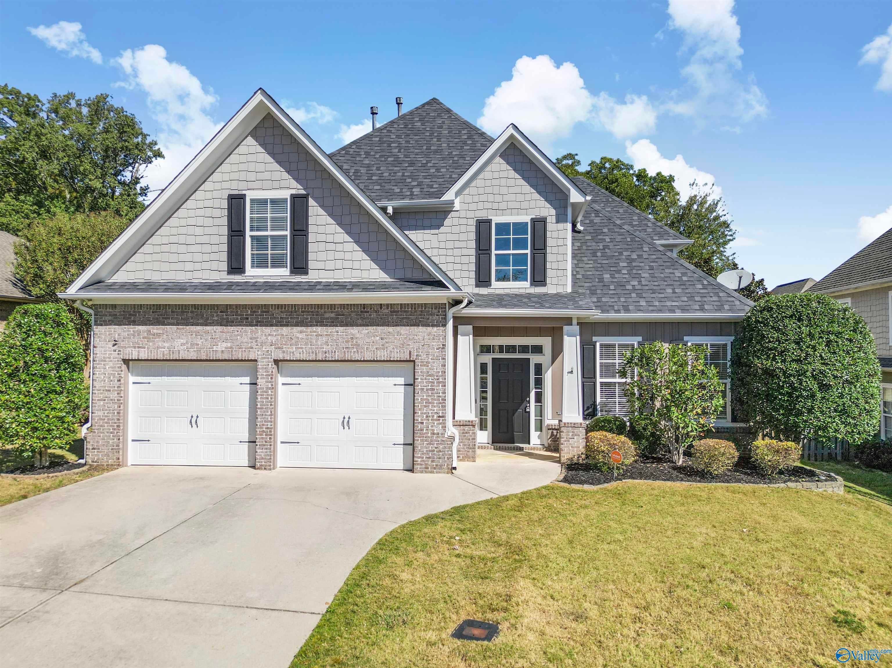 2908 Magnolia Park Dr, Owens Cross Roads, AL 35763