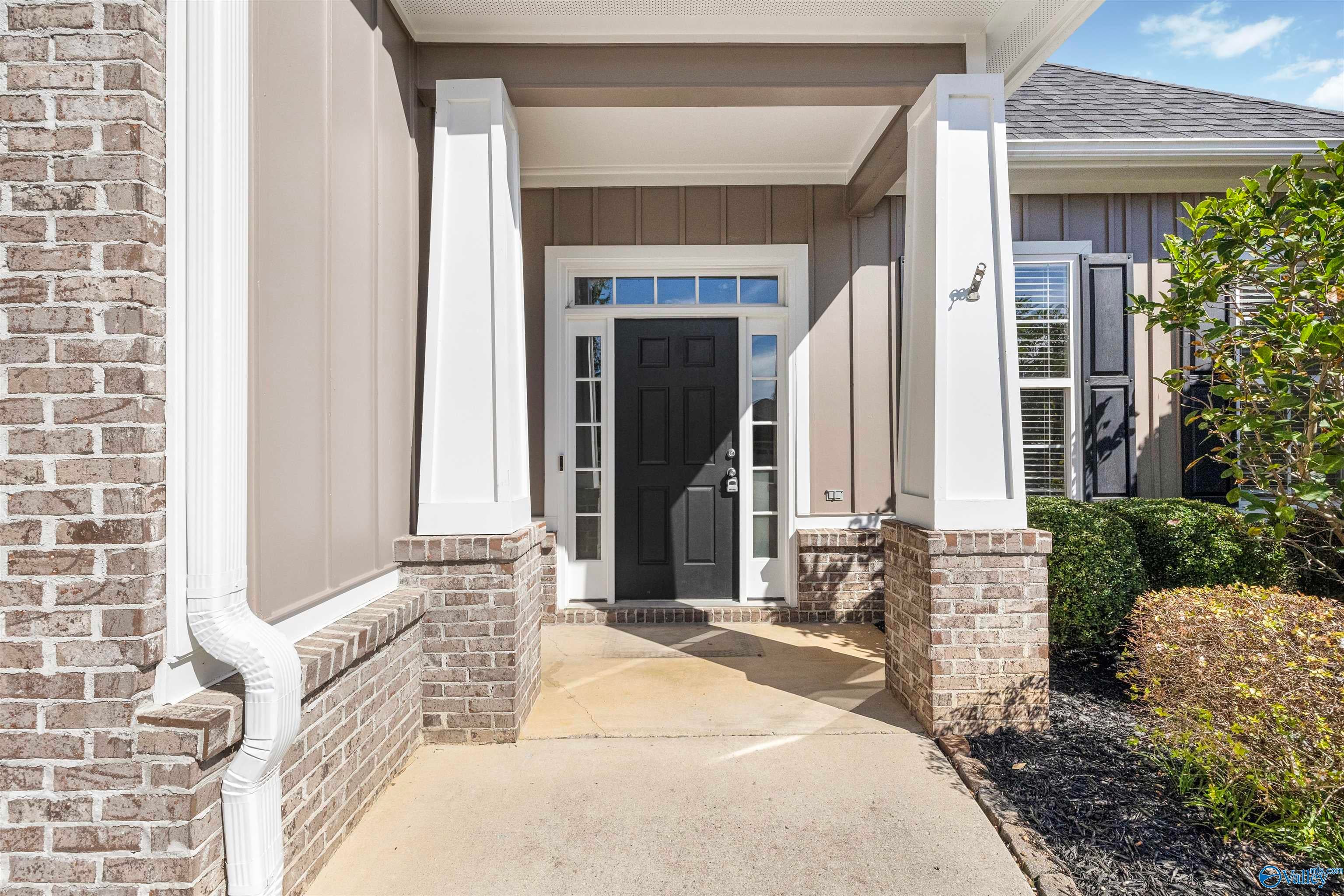2908 Magnolia Park Dr, Owens Cross Roads, AL 35763 photo
