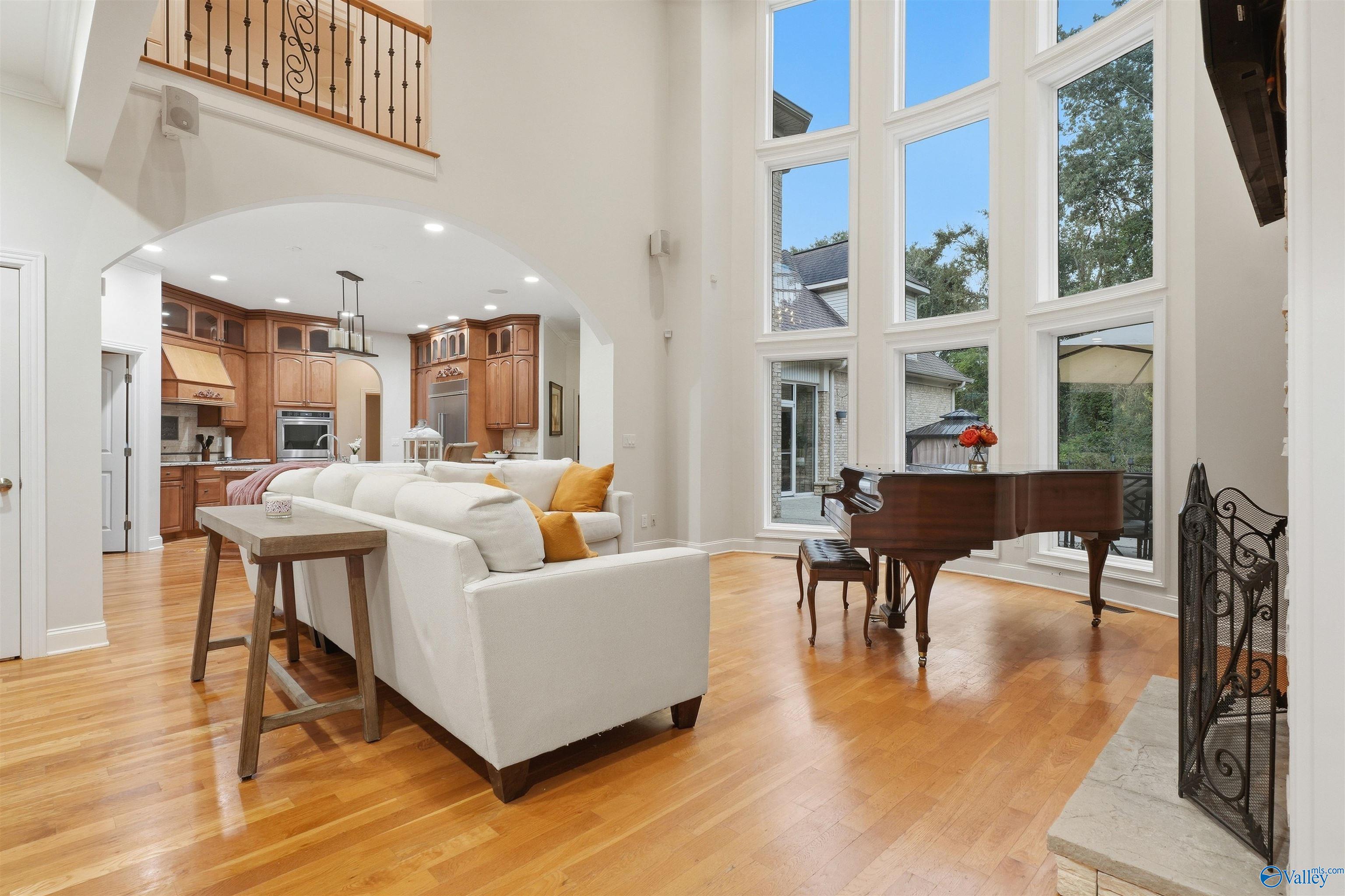 3117 Longshadow Way, Owens Cross Roads, AL 35763