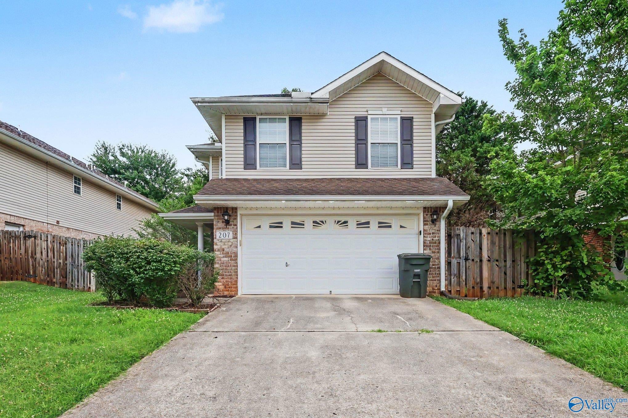 207 Shadow Ct, Huntsville, AL 35824