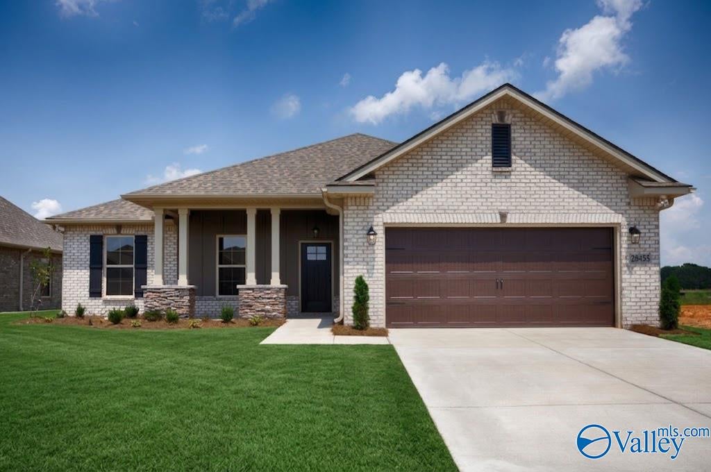28455 Molly Bee Ln, Toney, AL 35773