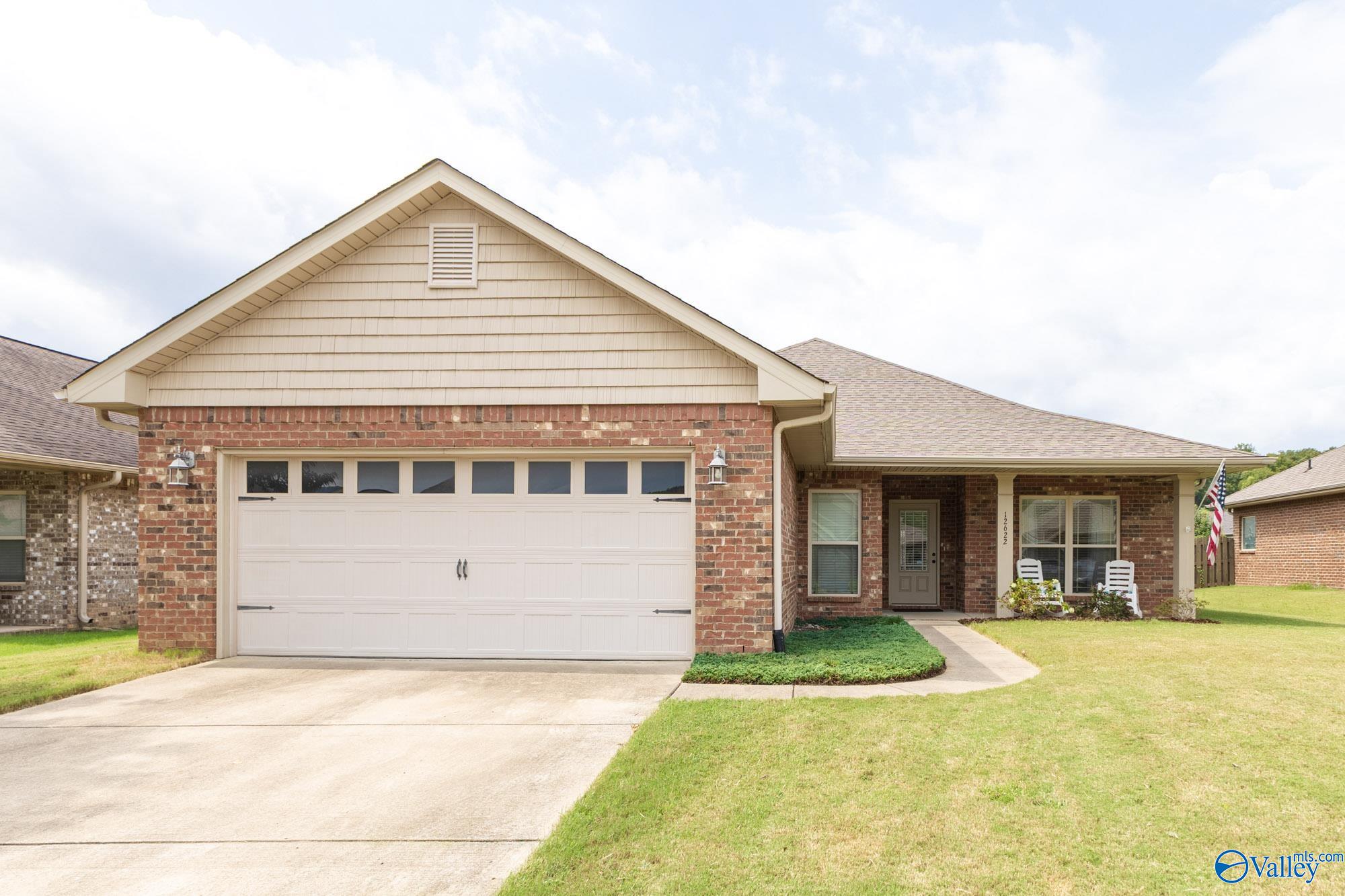 12622 Holstein Ln, Huntsville, AL 35803
