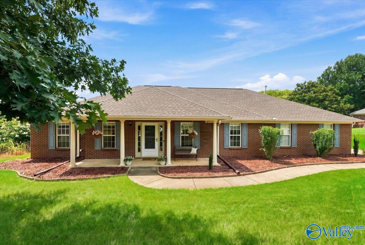 161 Waterbury Dr, Harvest, AL 35749