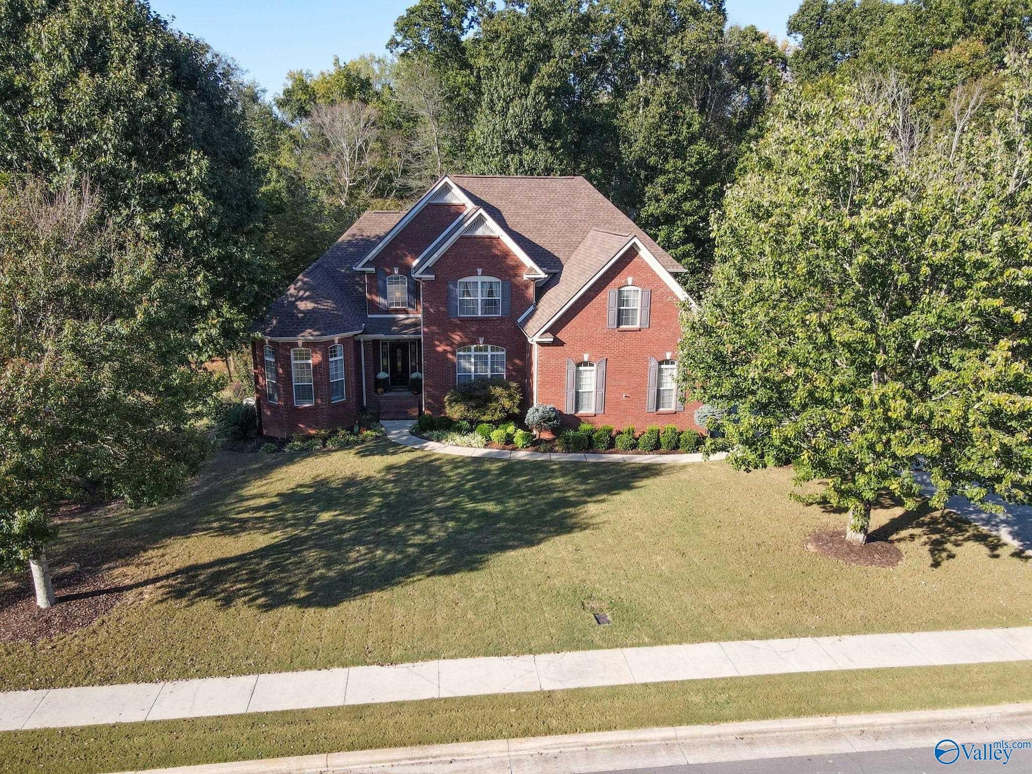 24755 Richmond Dr, Athens, AL 35613