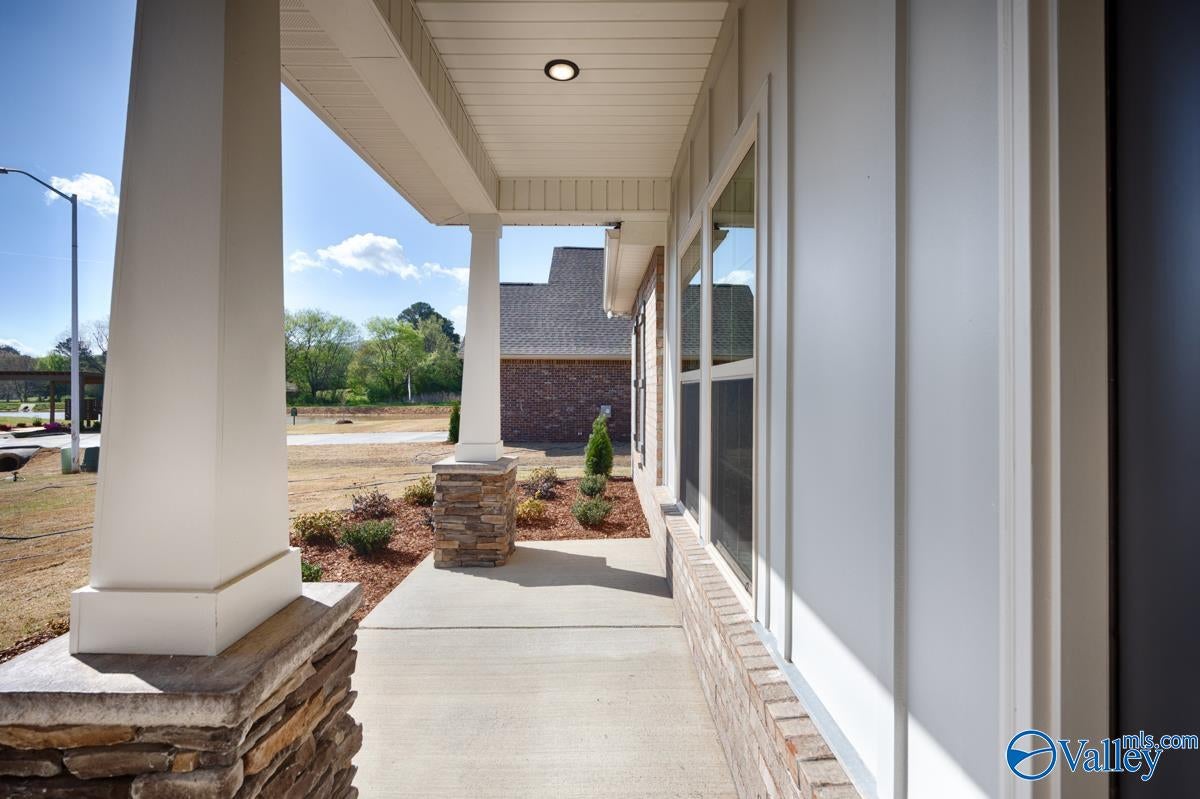 104 Dolf Leaf Ln, Huntsville, AL 35811 photo