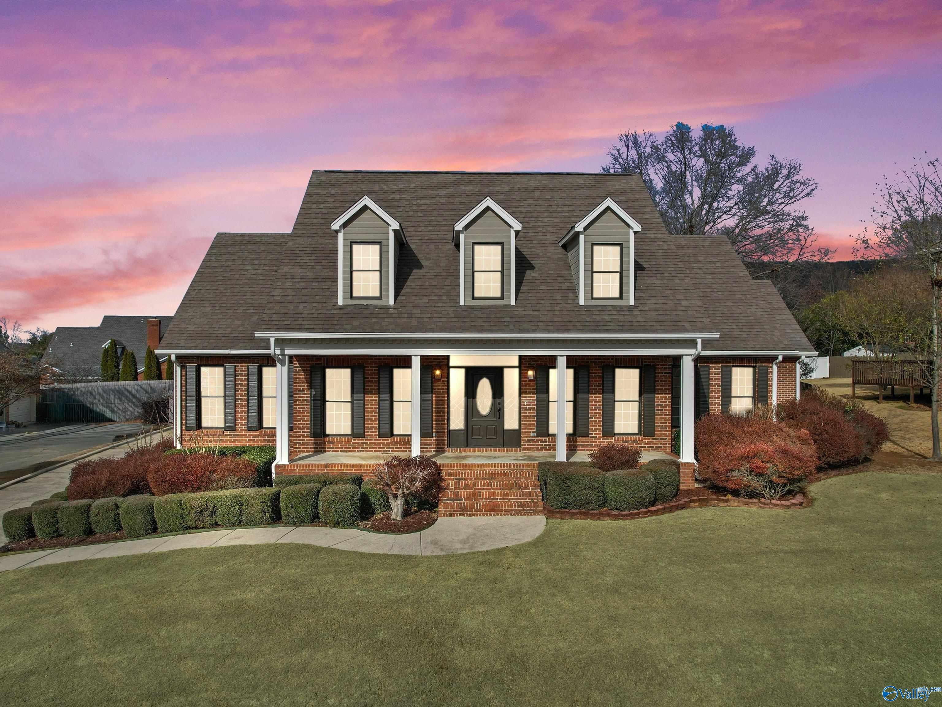 1305 Carriage Ln, Huntsville, AL 35802