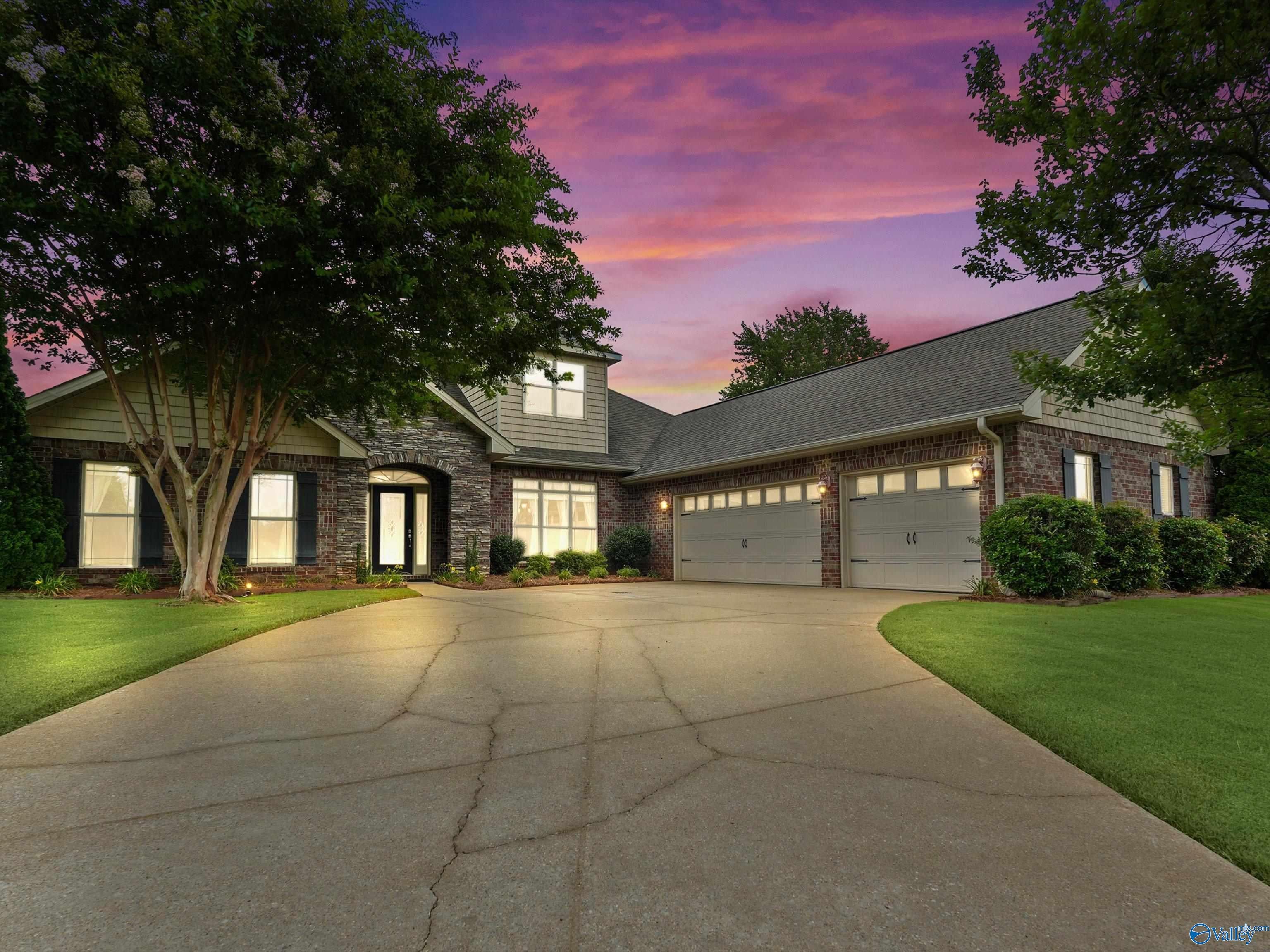 202 Pebble Creek Dr, Madison, AL 35756