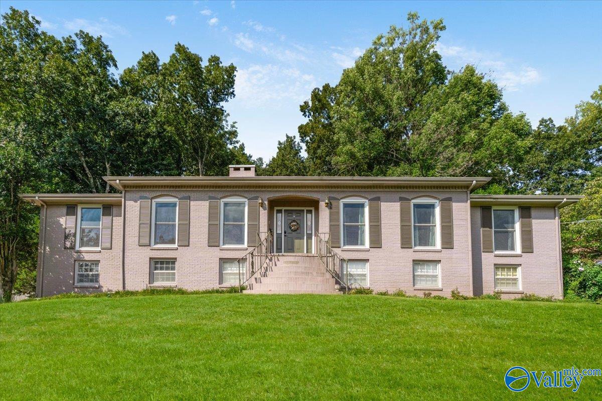 2604 Fanelle Cir, Huntsville, AL 35801