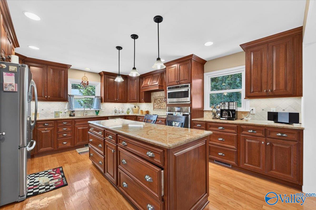 2604 Fanelle Cir, Huntsville, AL 35801 photo