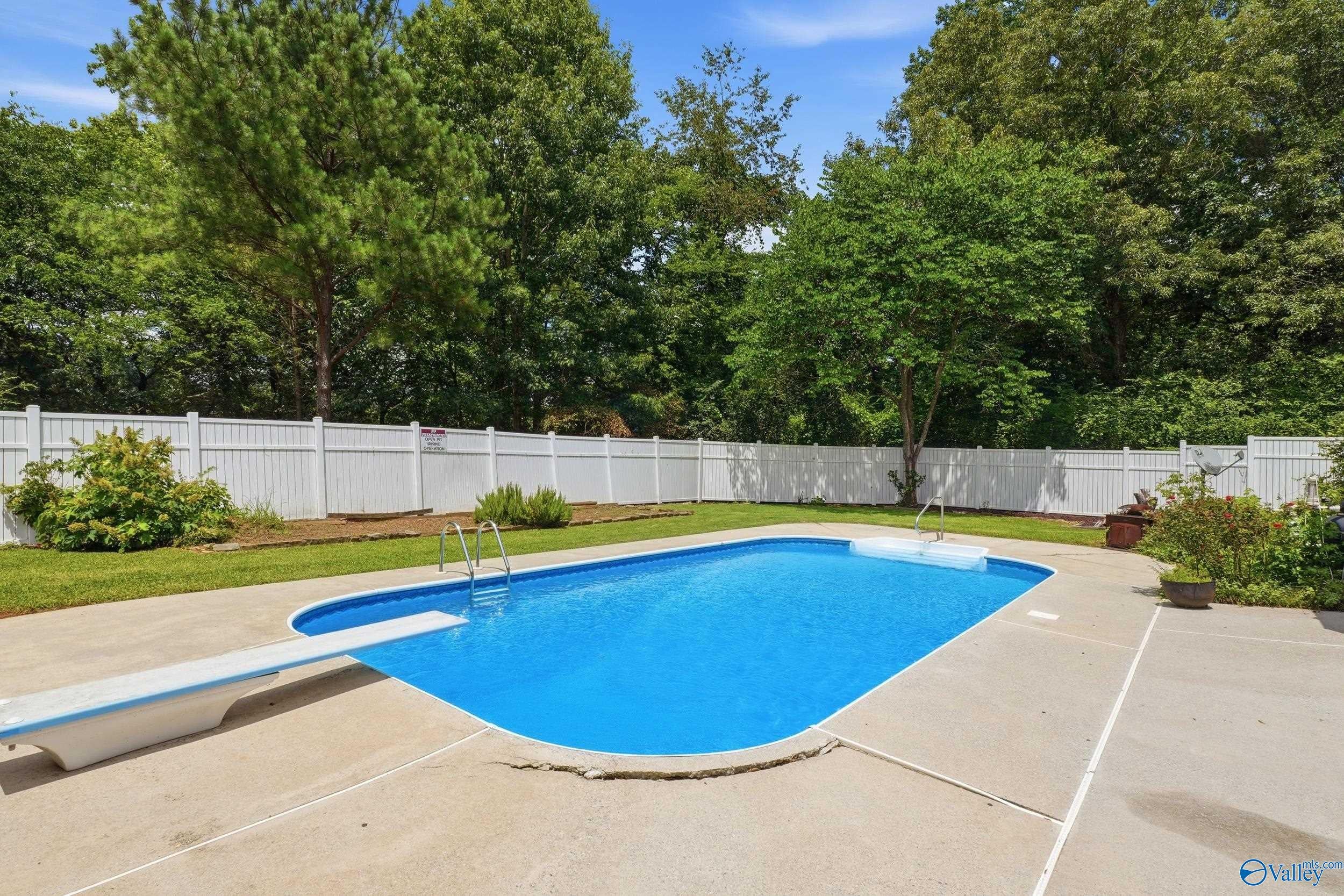 103 Centre Lee Dr, Huntsville, AL 35806 photo