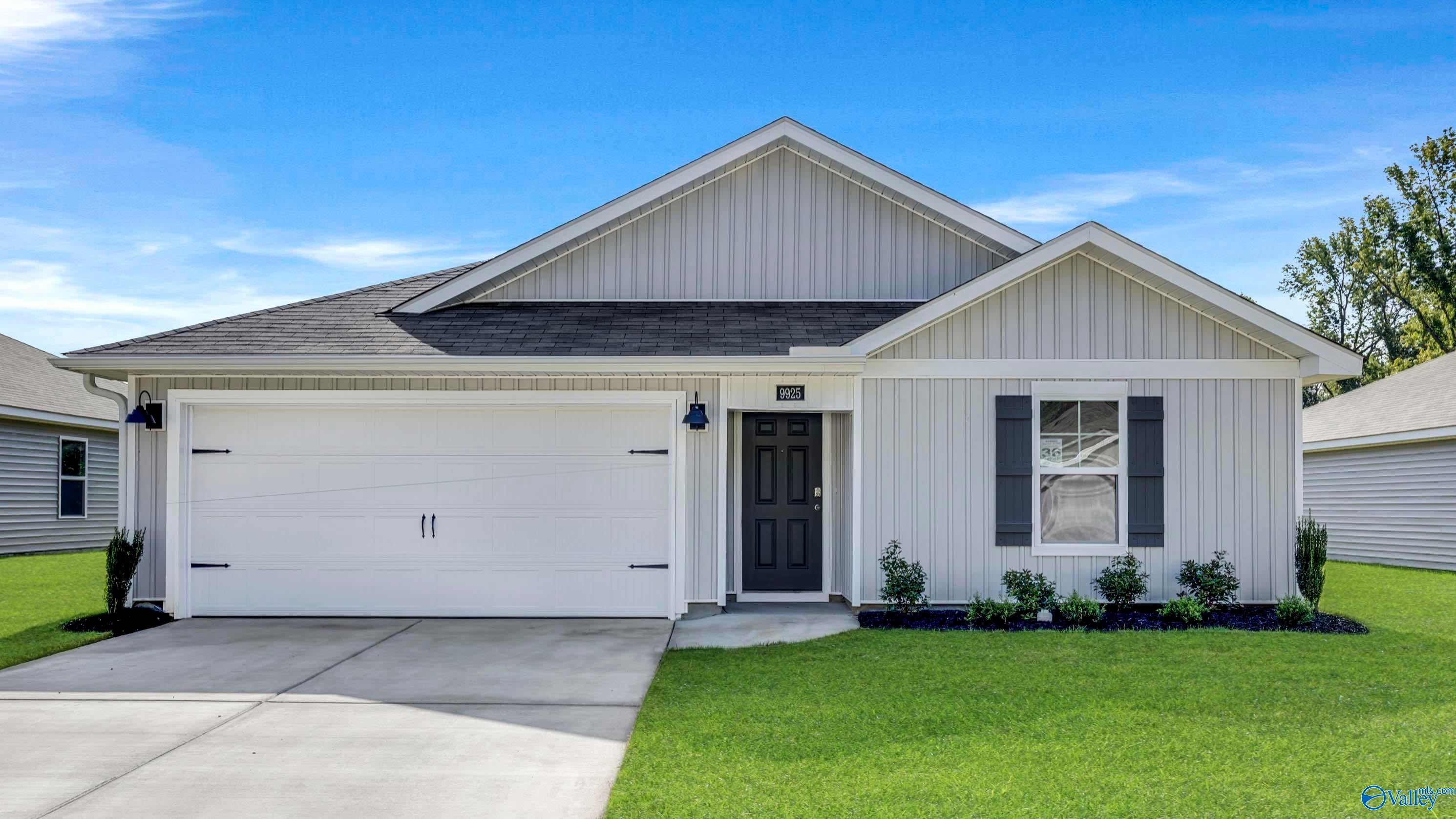 9925 Sequoyah Cove Dr, Owens Cross Roads, AL 35763